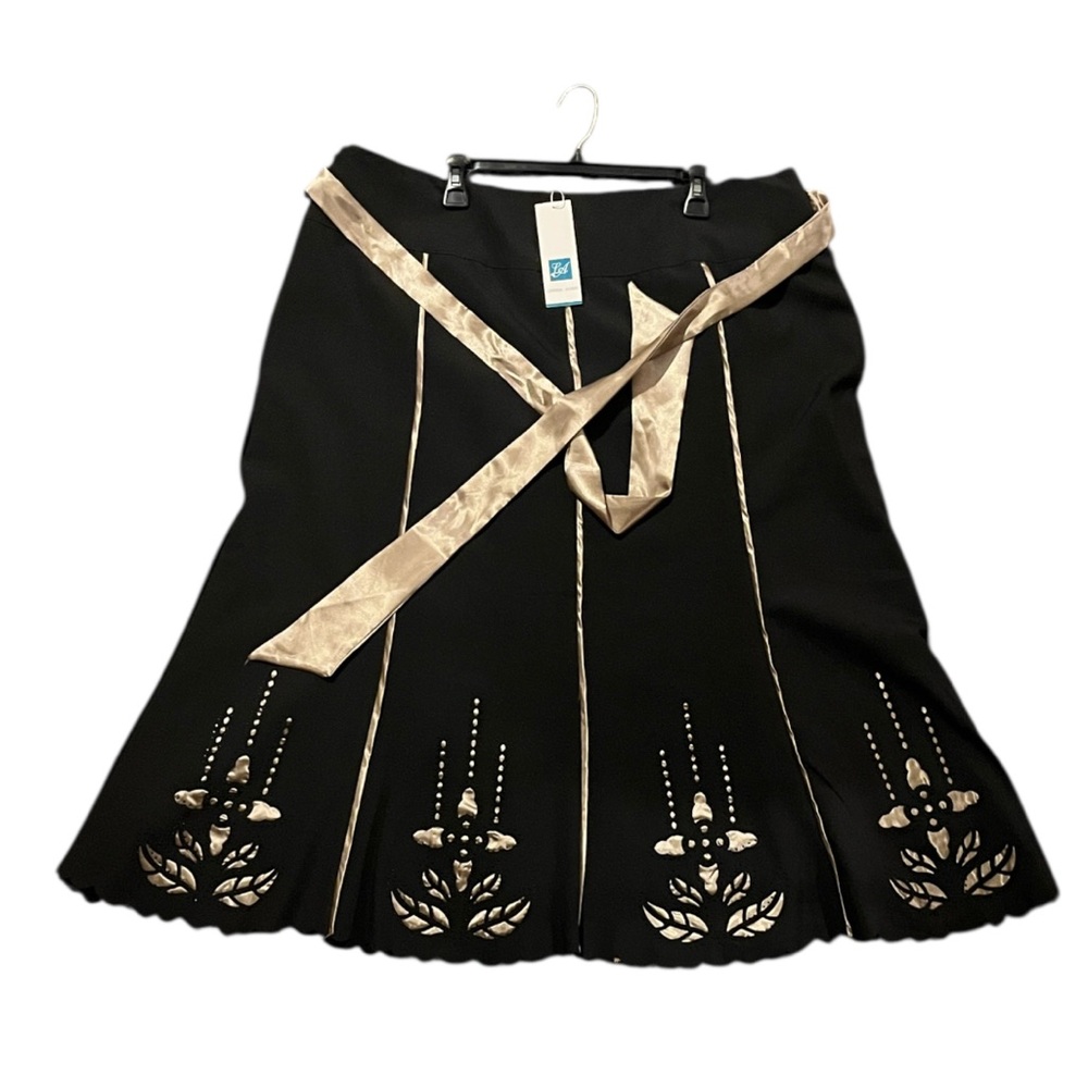 💃NEW Chic Black and Gold A-Line Skirt - Picture 8 of 9